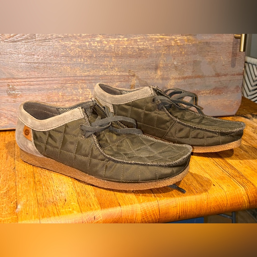 Men’s Clark wallabees